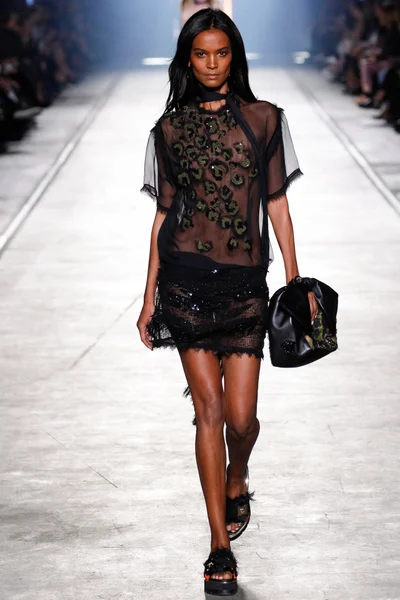 Look 50